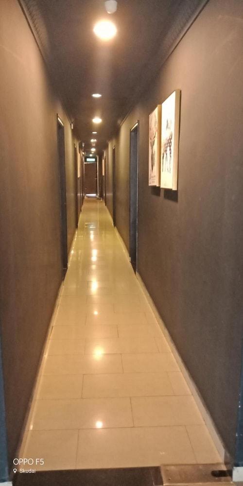T Hotel Johor Bahru Skudai Esterno foto